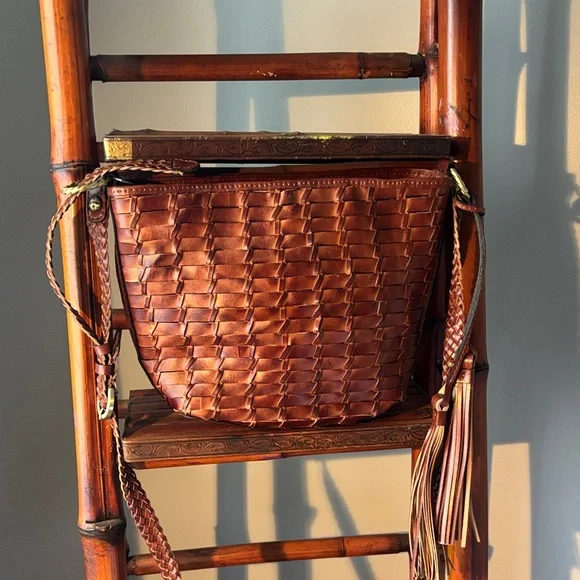 Patricia Nash Woven Tan Leather Shoulder Bag - Picture 1 of 5